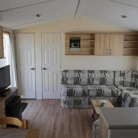 Camping Cozy Caravan On Small Near Woods & Sea *